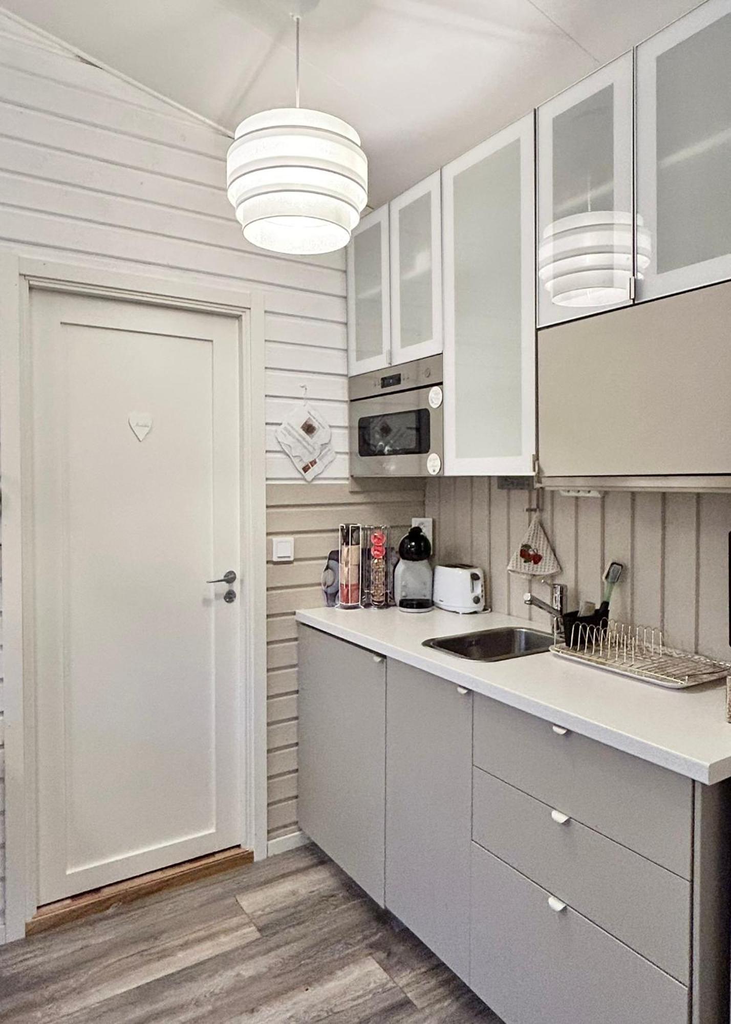 Lilla Huset Bed & Breakfast - Countryside Guesthouse, Free Parking Эребру Экстерьер фото